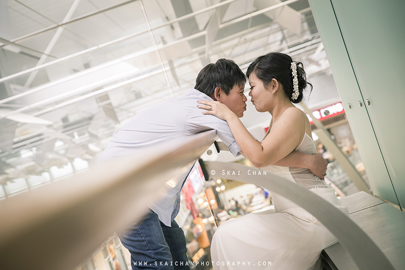 Pre-Wedding photoshoot session with Terry & Lynwen at Changi Airport