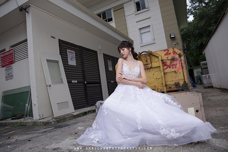 Bridal photoshoot session with Hilary at Pearl's Hill Terrace