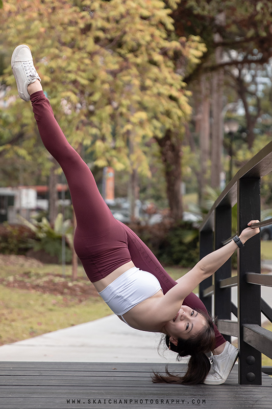 Yoga portrait photoshoot session with Mel at Tiong Bahru Park
