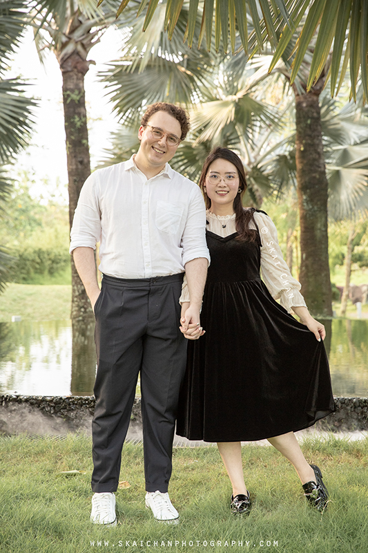 Outdoor casual couple photoshoot session with Keagan & Nancy at Serene Garden @ Gardens By The Bay