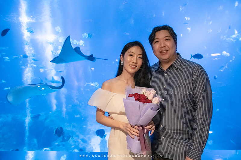 Indoor couple photoshoot session with Hendra & Grace at Ocean Restaurant (Resorts World Sentosa)