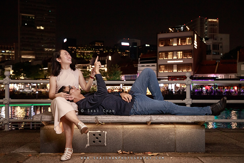 Night couple photoshoot session with Raymond & Serena at Promenade Boat Quay