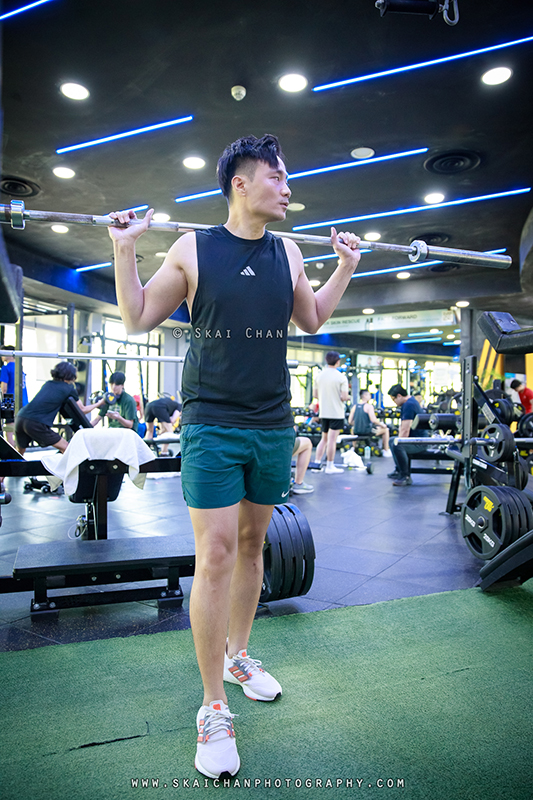 Gym fitness photoshoot session with Ong Yongchuan at Safra Yishun country club