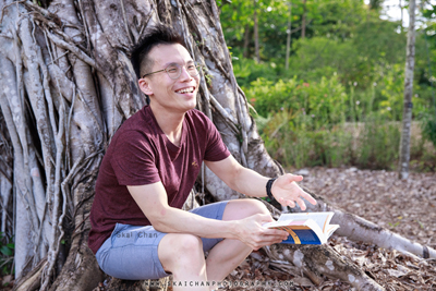 Outdoor Reading Photoshoot - Michael Tan @ Forest Discovery Centre