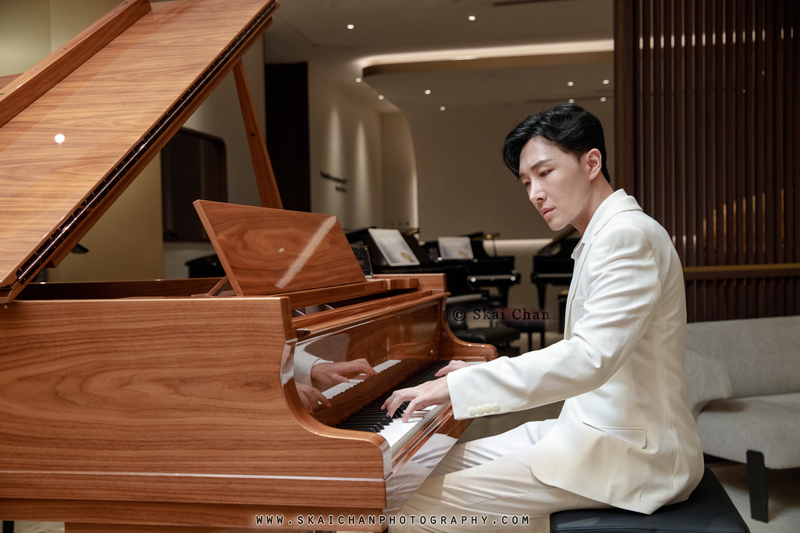 Piano photoshoot session with Leonard @ Steinway & Sons (ION Orchard)