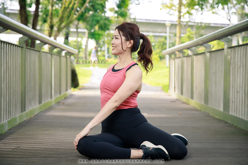 Outdoor fitness portrait photoshoot session with Cynthia Heng at Bishan-Ang Mo Kio Park